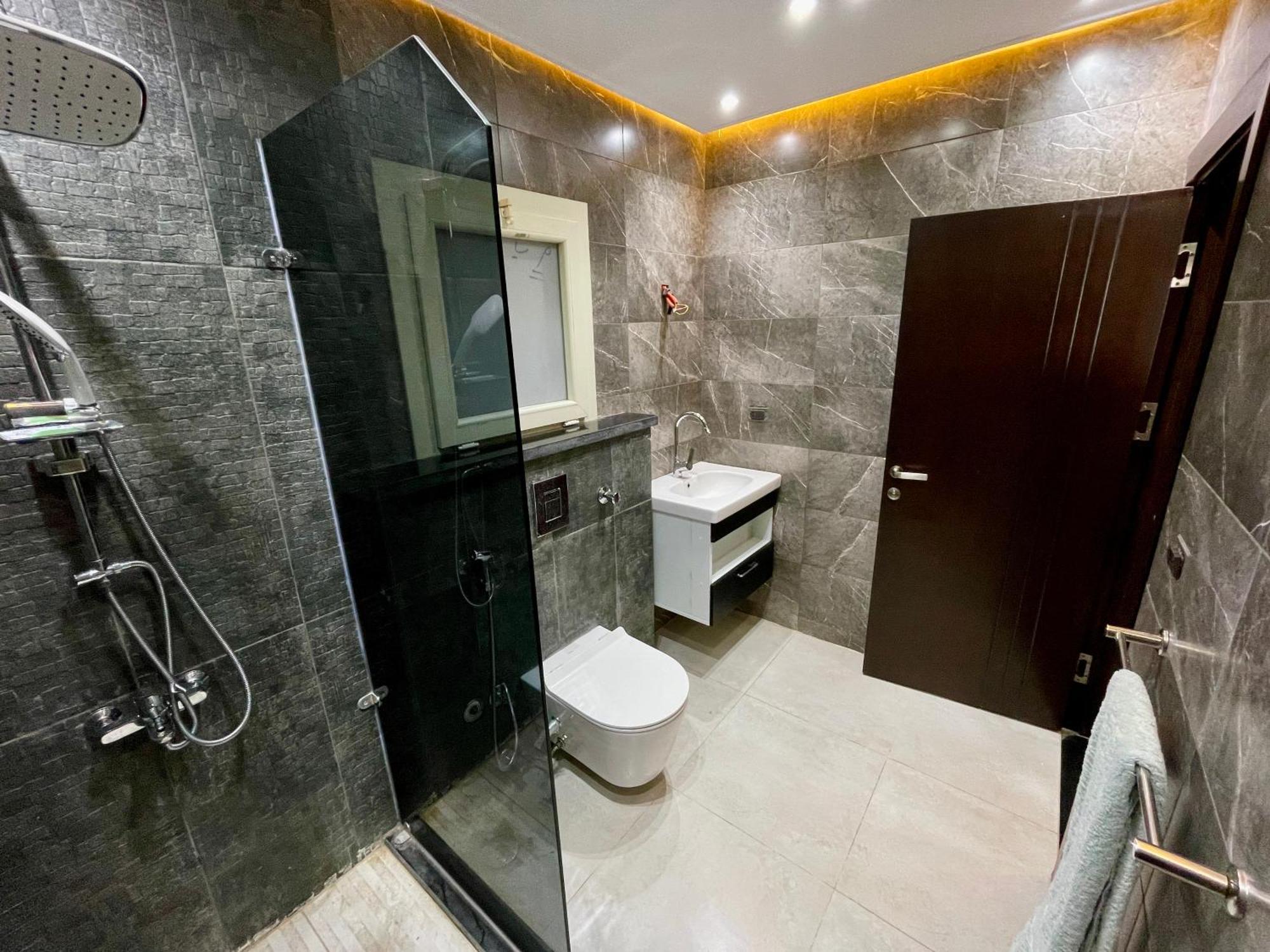 Nilefront 2br Startowers Maadi Cairo