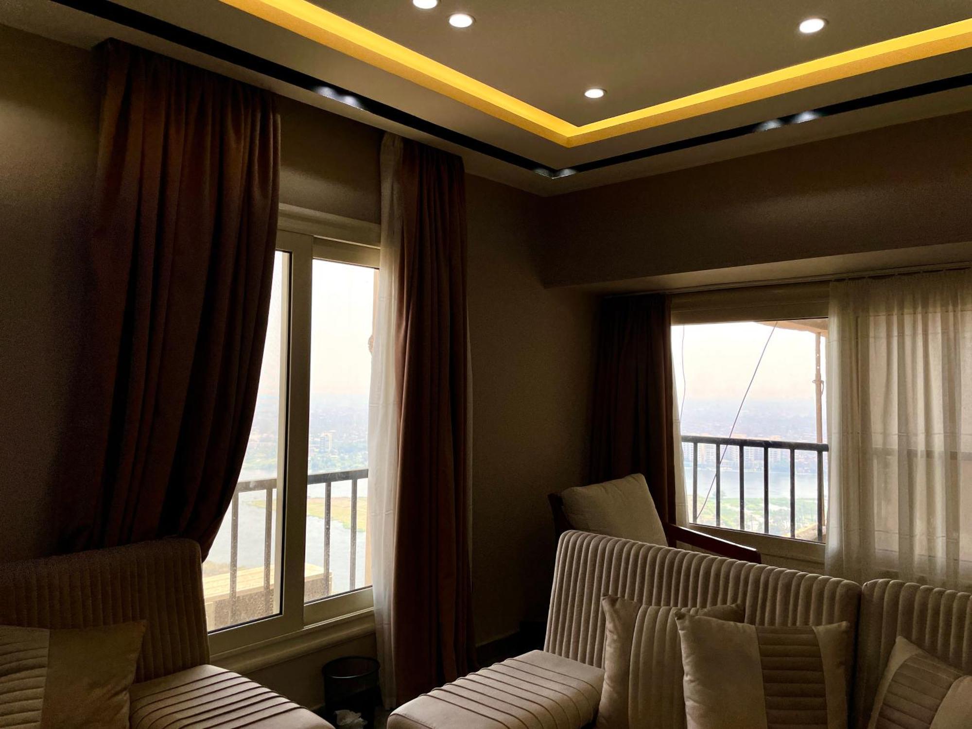 Nilefront 2br Startowers Maadi Apartment *